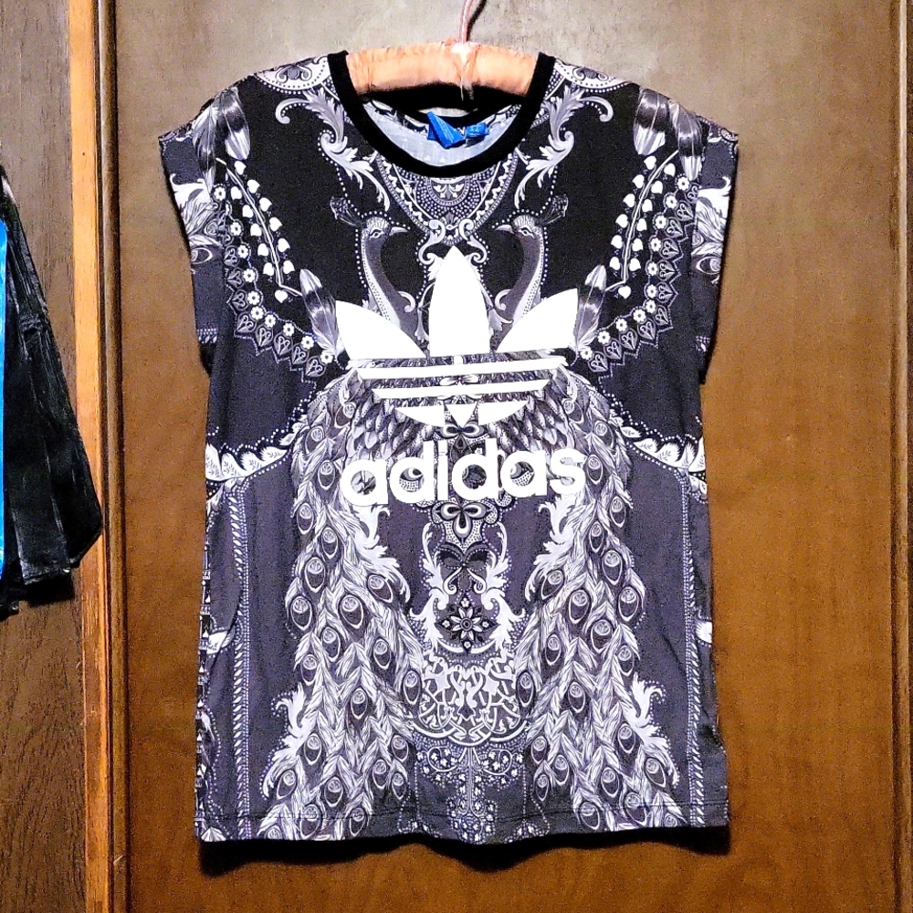 Black/white Adidas